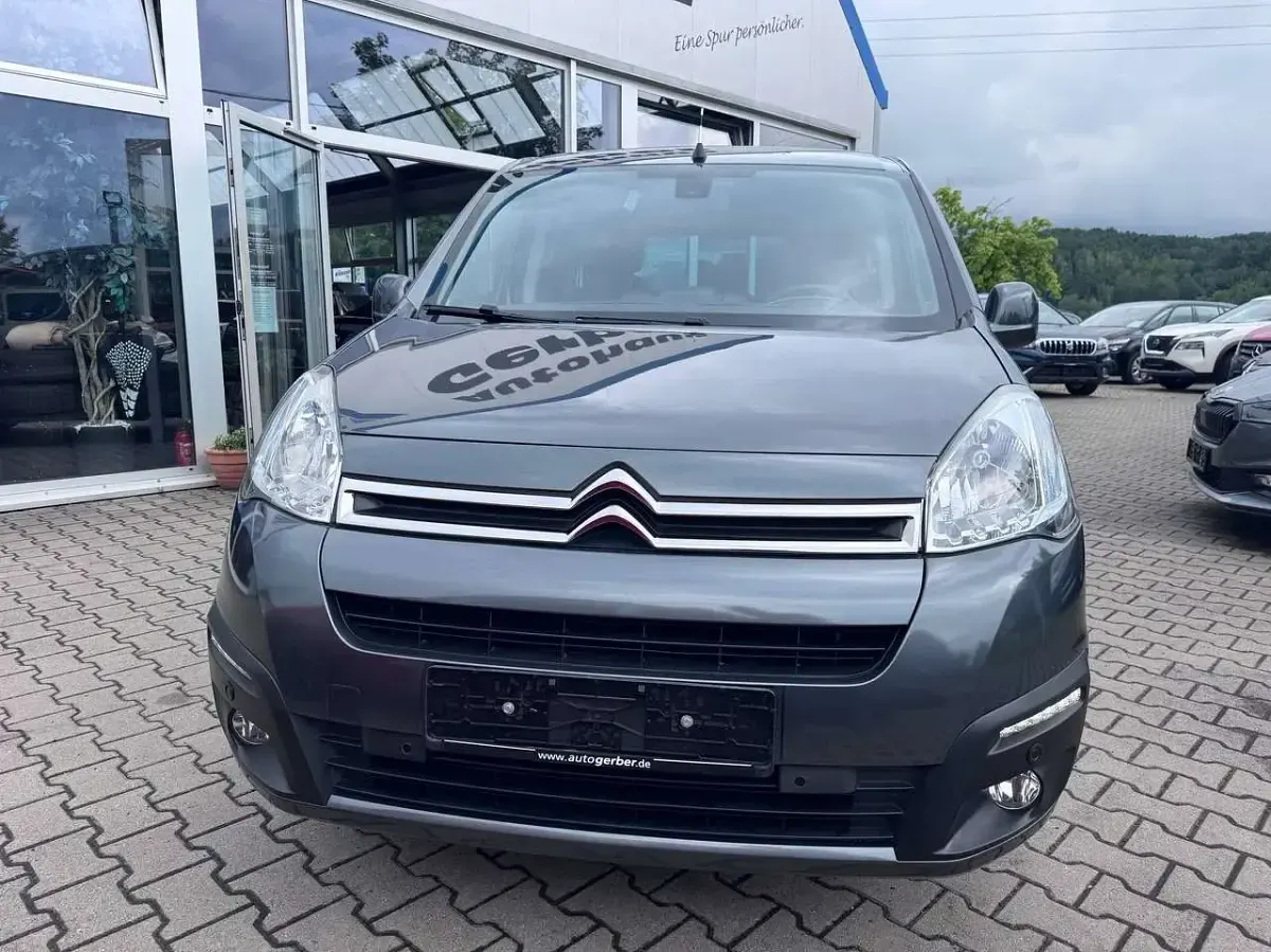 Gebraucht Citroën Berlingo SELECTION 120 PS (88 kW) 2017 Grau Van / Kleinbus