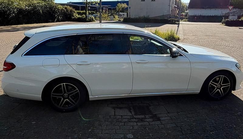 Gebraucht Mercedes E200 160 PS (117 kW) 2019 Weiß Kombi