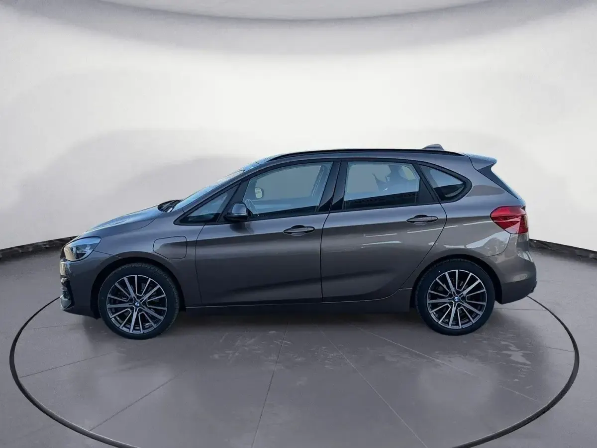 Używany BMW 225 Advantage 224 KM (164 kW) 2019 Beżowy Kombi