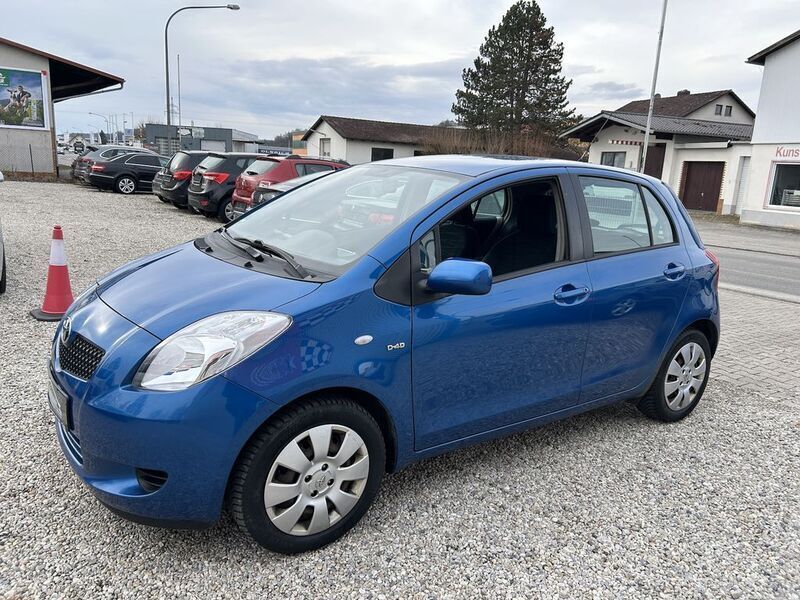 Blue mica metallic / caribbean Gebraucht 2007 Toyota Yaris Sol Limousine | 2.990 € (Etwas zu teuer) - Bild 1/4