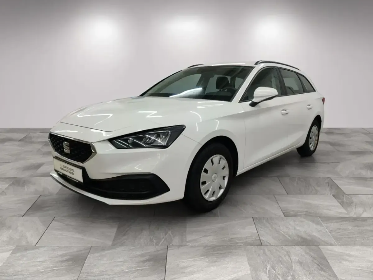 Begagnad Seat Leon Reference 90 HK (66 kW) 2022 Vit Kombi