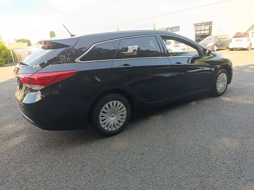 Gebraucht Hyundai i40 Edition 135 PS (99 kW) 2015 Schwarz Kombi