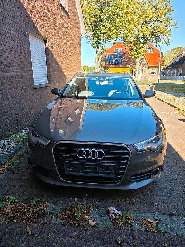 Braun Gebraucht 2012 Audi A6 Limousine | 9.000 € (Superpreis) - Bild 1/4