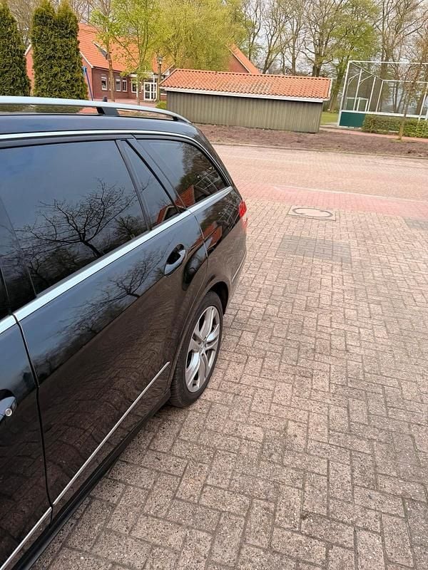 Gebraucht Mercedes E350 265 PS (194 kW) 2012 Schwarz Kombi
