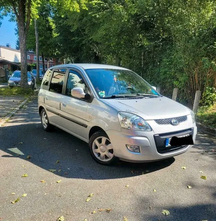 Gebraucht Hyundai Matrix Comfort 103 PS (75 kW) 2009 Silber Van / Kleinbus
