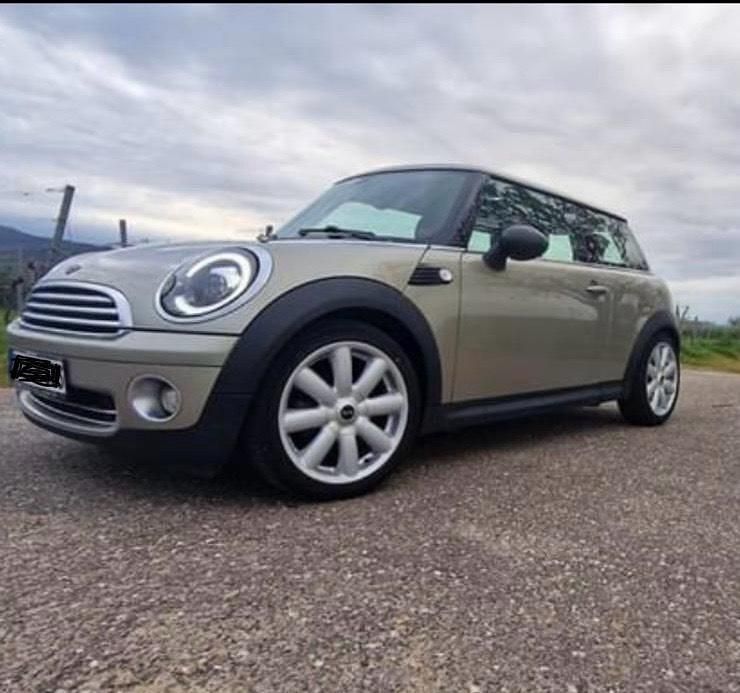 Andere farben Gebraucht 2010 Mini ONE Kleinwagen | 4.400 € - Bild 1/4