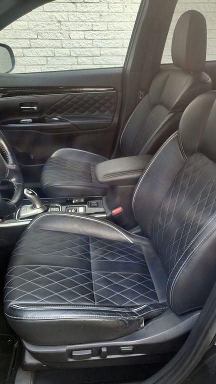 Schwarz Gebraucht 2020 Mitsubishi Outlander P-HEV Plus SUV | 21.000 € (Fairer Preis) - Bild 1/4