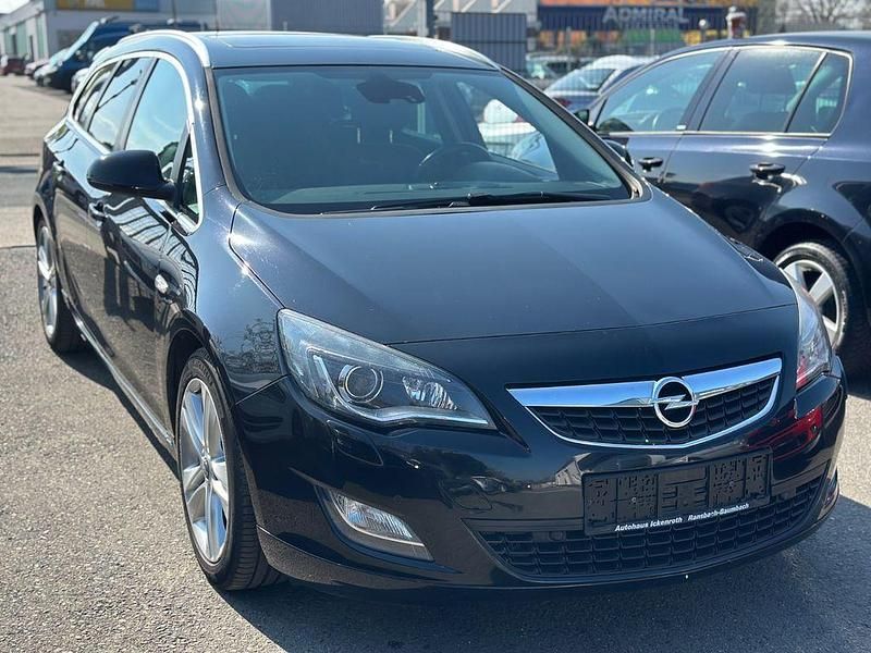 Gebraucht Opel Astra Innovation 179 PS (131 kW) 2011 Schwarz Kombi