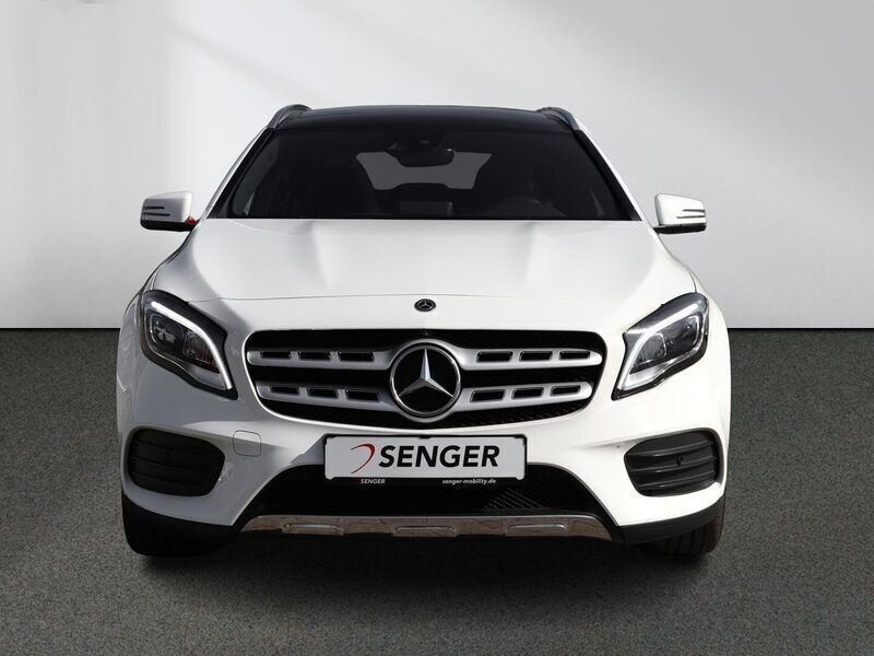 Gebraucht Mercedes GLA180 AMG 122 PS (89 kW) 2019 Weiß SUV