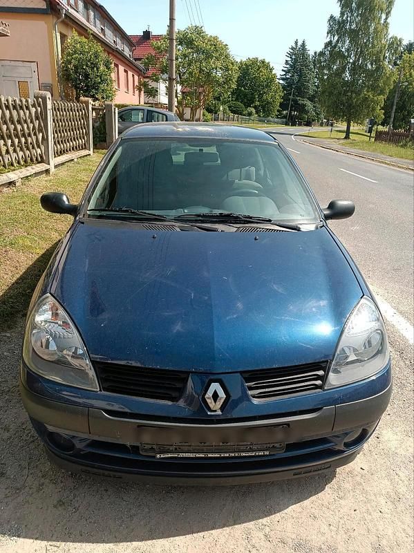 Blau Gebraucht 2004 Renault Clio II Kleinwagen | 280 € - Bild 1/4