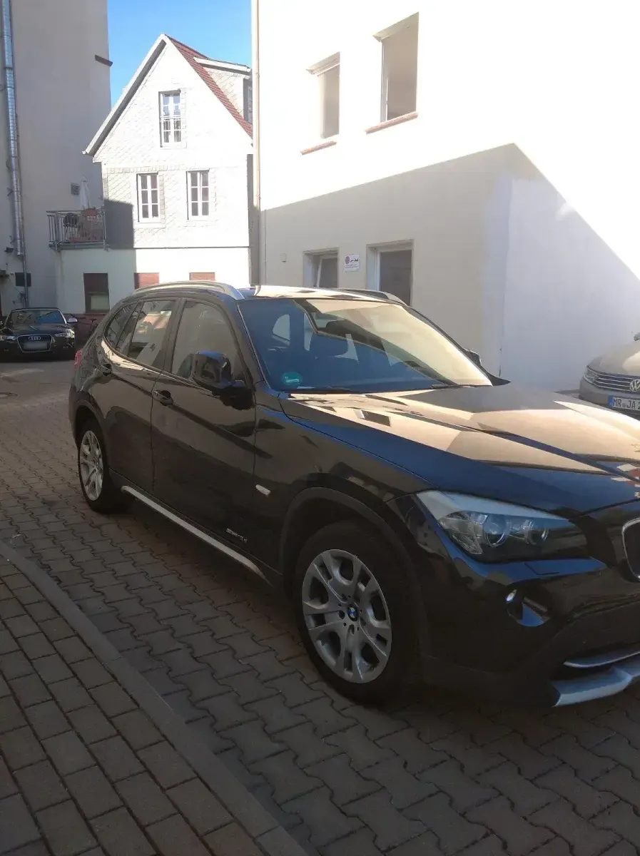 Gebraucht BMW X1 143 PS (105 kW) 2010 Schwarz SUV