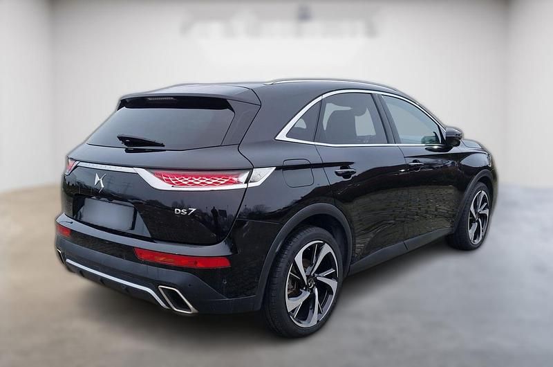 Schwarz metallic Gebraucht 2022 DS Automobiles DS7 Crossback Rivoli SUV | 26.520 € (Fairer Preis) - Bild 1/4