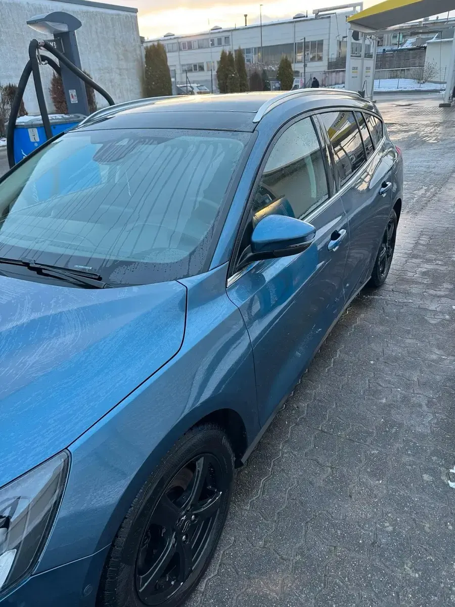 Gebraucht Ford Focus Titanium X 150 PS (110 kW) 2020 Blau Kombi