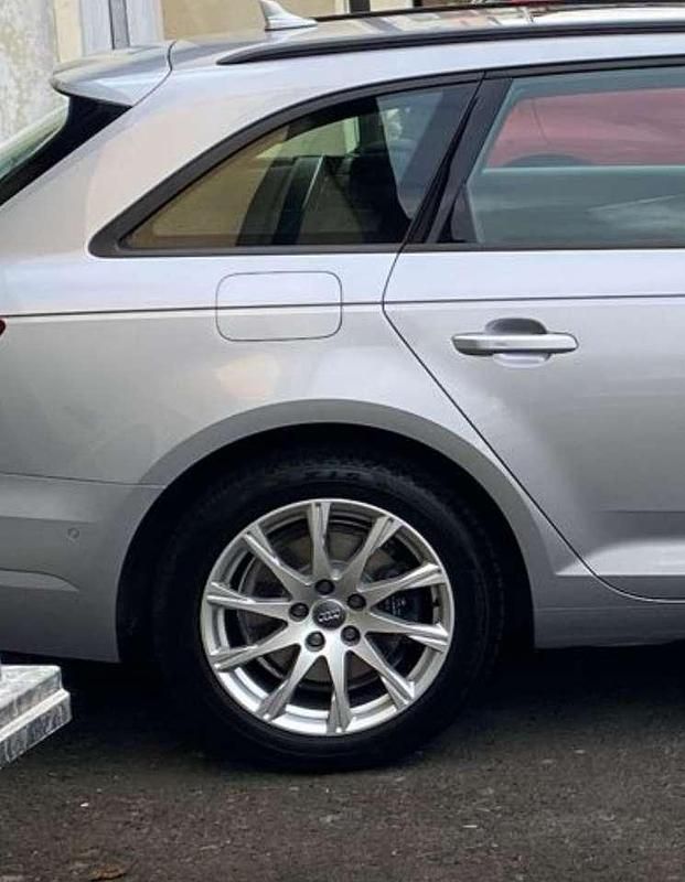 Grau Gebraucht 2018 Audi A4 Kombi | 19.500 € (Fairer Preis) - Bild 1/4