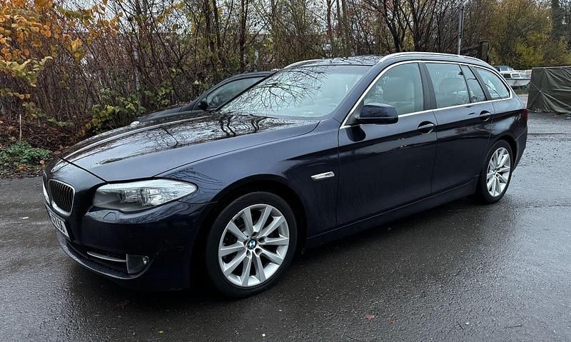 Gebraucht BMW 520 184 PS (135 kW) 2012 Blau Kombi