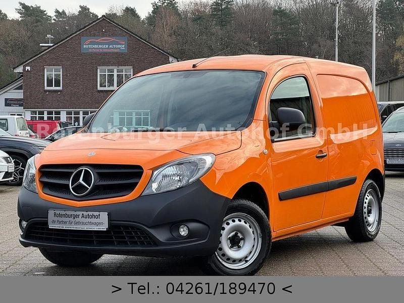 Gebraucht Mercedes Citan 111 110 PS (80 kW) 2019 Orange Van / Kleinbus