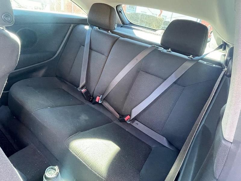 Gebraucht Opel Astra GTC Selection 116 PS (85 kW) 2009 Weiß Limousine