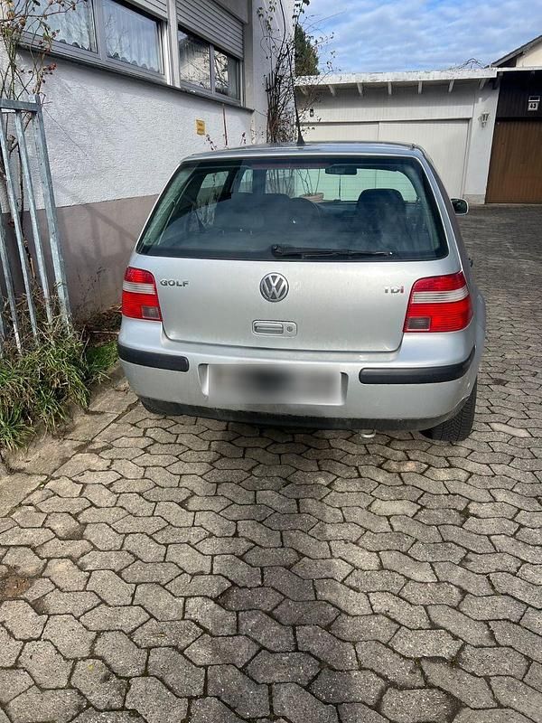 Gebraucht VW Golf IV 101 PS (74 kW) 2003 Silber Limousine