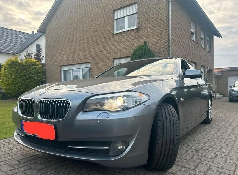 Grau Gebraucht 2010 BMW 530 Limousine | 9.250 € (Fairer Preis) - Bild 1/4