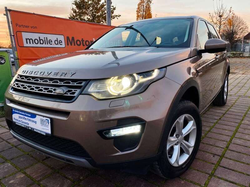 Gold Gebraucht 2016 Land Rover Discovery Sport SE SUV | 18.990 € - Bild 1/4