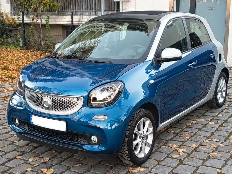Blau Gebraucht 2015 Smart ForFour Edition #1 Kleinwagen | 12.800 € (Etwas zu teuer) - Bild 1/4