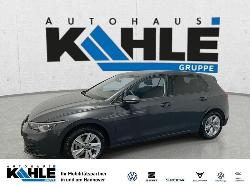 Grau Gebraucht 2023 VW Golf VIII Life Limousine | 24.990 € (Fairer Preis) - Bild 1/4