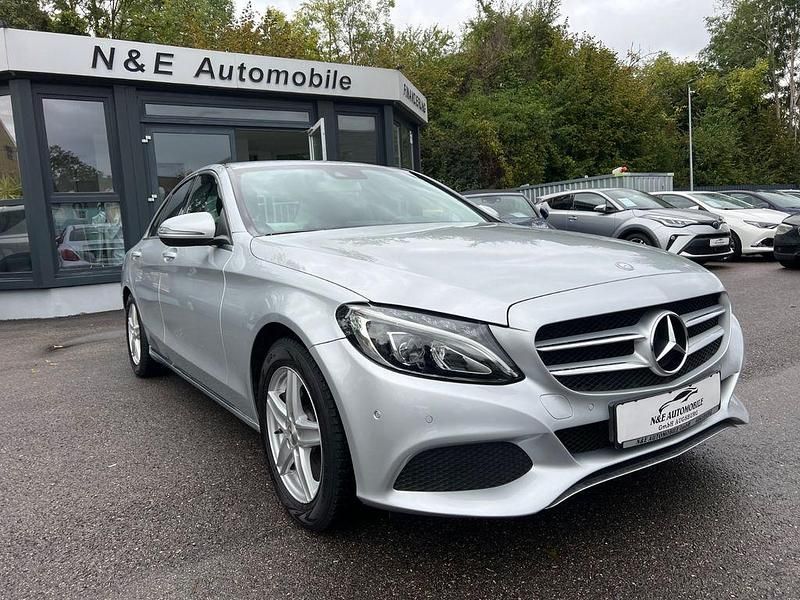 Silber Gebraucht 2016 Mercedes C180 Limousine | 14.390 € (Guter Preis) - Bild 1/4