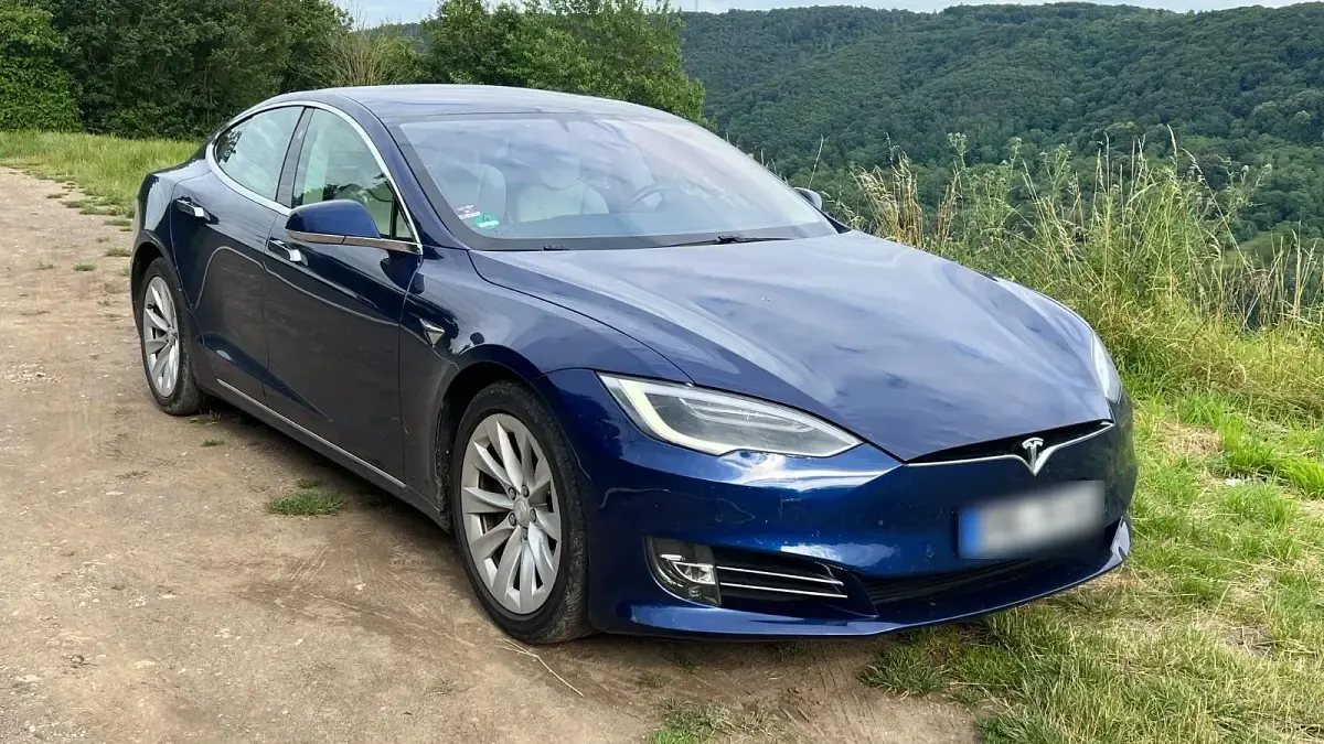 Gebraucht Tesla Model S 386 kW (525 PS) 2018 Blau Kleinwagen