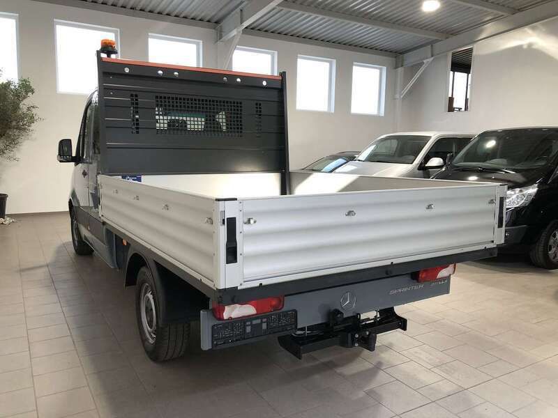 Gebraucht Mercedes Sprinter 114 PS (83 kW) 2020 Grau Van