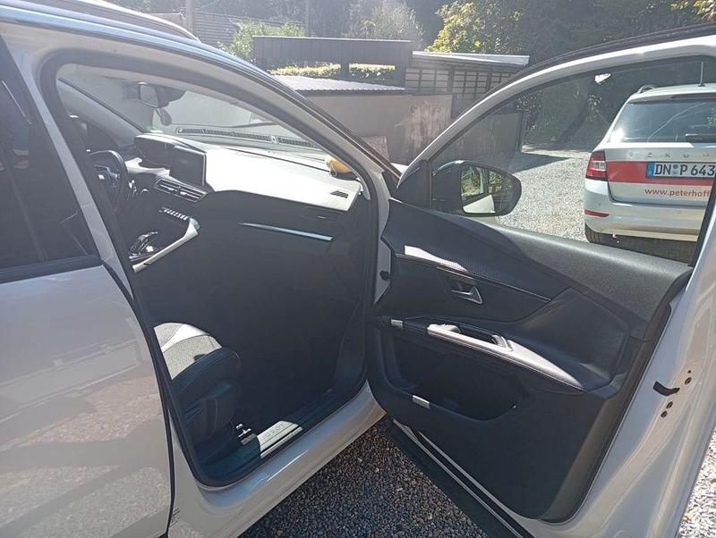 Weiß Gebraucht 2019 Peugeot 3008 Allure SUV | 12.900 € (Superpreis) - Bild 1/4