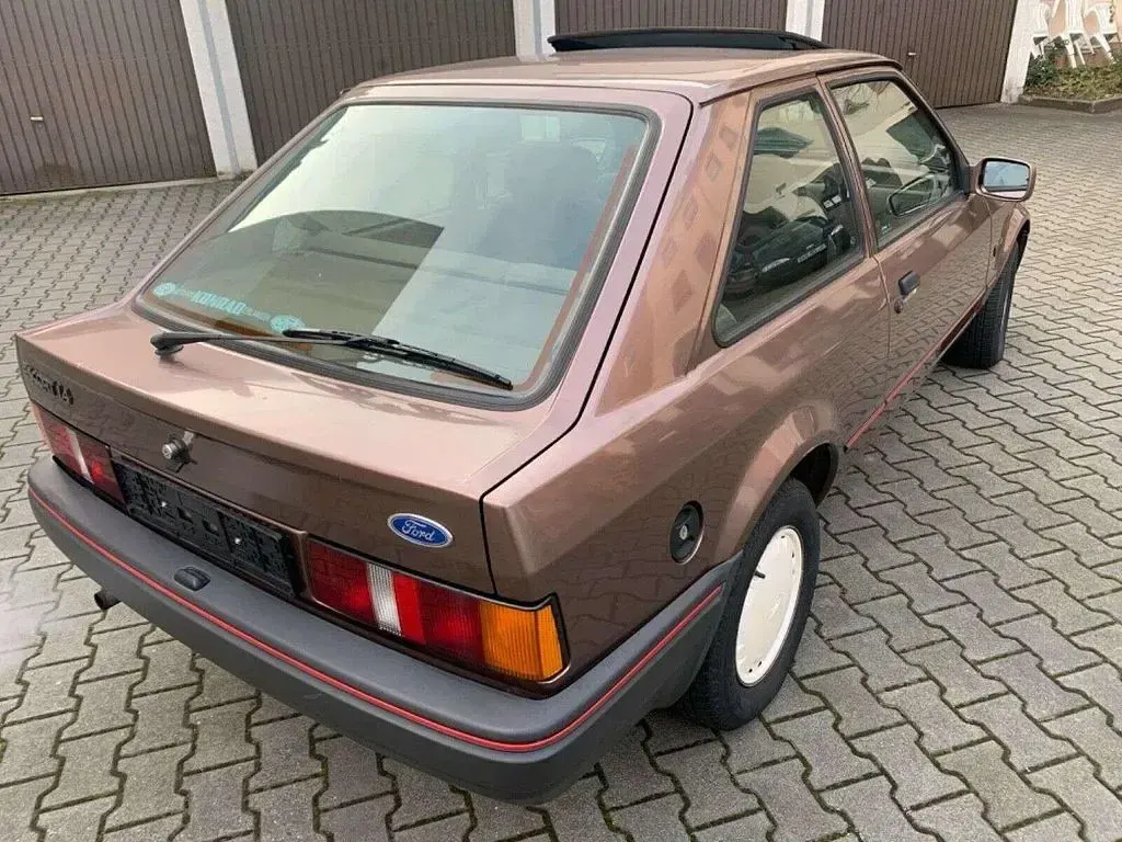 Gebraucht Ford Escort 73 PS (53 kW) 1989 Braun Limousine