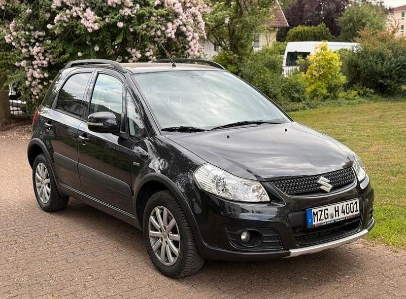 Schwarz Gebraucht 2011 Suzuki SX4 Style Kleinwagen | 5.900 € (Fairer Preis) - Bild 1/4