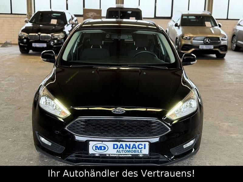 Gebraucht Ford Focus Business Edition 101 PS (74 kW) 2017 Schwarz Limousine