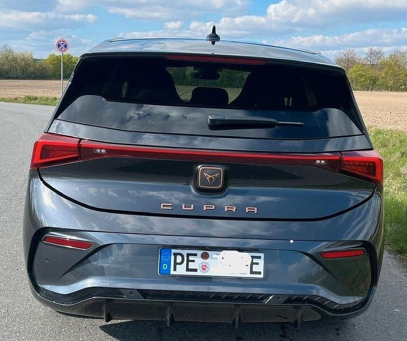 Second-hand Cupra Born 150 kW (204 CP) 2022 Gri Hatchback