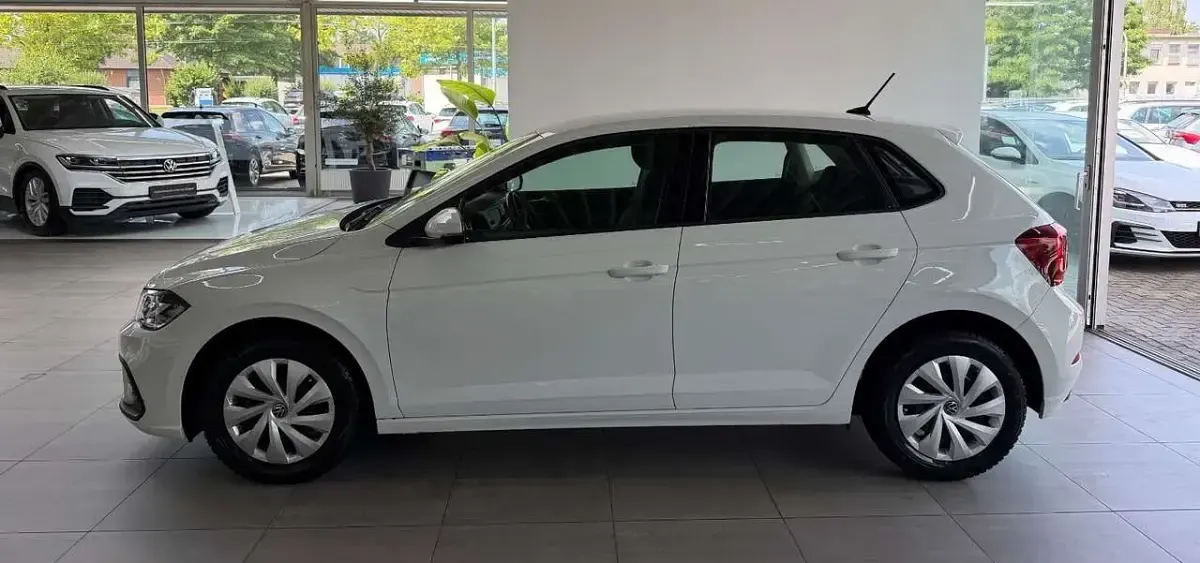 Gebraucht VW Polo IQ Drive 95 PS (69 kW) 2022 Weiß Kleinwagen