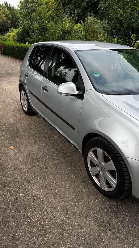 Gebraucht VW Golf IV Trendline 105 PS (77 kW) 2005 Grau Kleinwagen