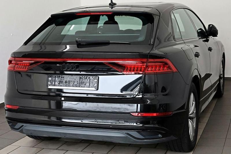Gebraucht Audi Q8 Ambiente 340 PS (250 kW) 2021 Mythosschwarz (metallic) SUV