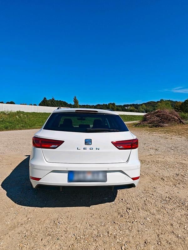 Gebraucht Seat Leon Style 131 PS (96 kW) 2019 Weiß Kombi