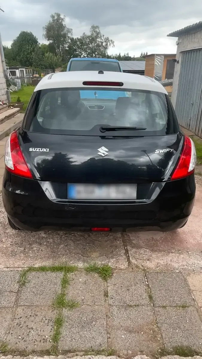 Gebraucht Suzuki Swift 93 PS (68 kW) 2012 Schwarz Kleinwagen