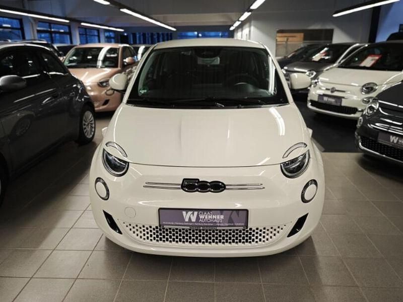 Gebraucht Fiat 500e 86 kW (118 PS) 2023 Arktis weiß) (weiss Kleinwagen