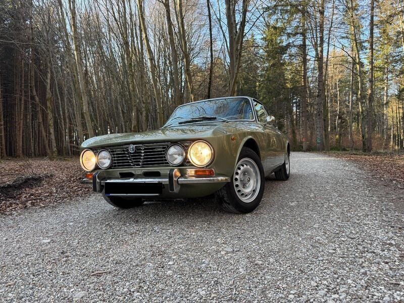 Grün Gebraucht 1972 Alfa Romeo Giulia Coupé | 75.000 € - Bild 1/4