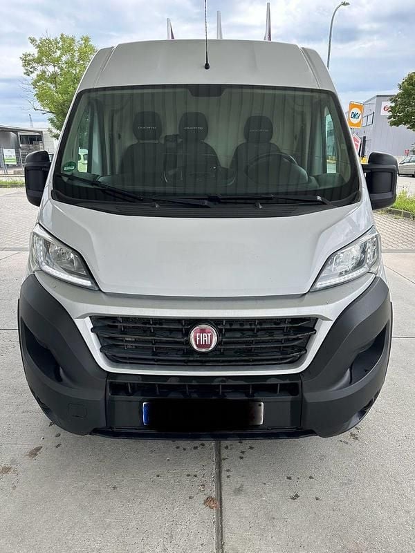 Weiß Gebraucht 2020 Fiat Ducato Van | 6.999 € - Bild 1/4