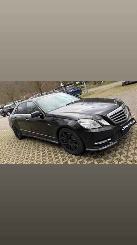 Second-hand Mercedes E250 204 CP (150 kW) 2012 Negru Berlinǎ