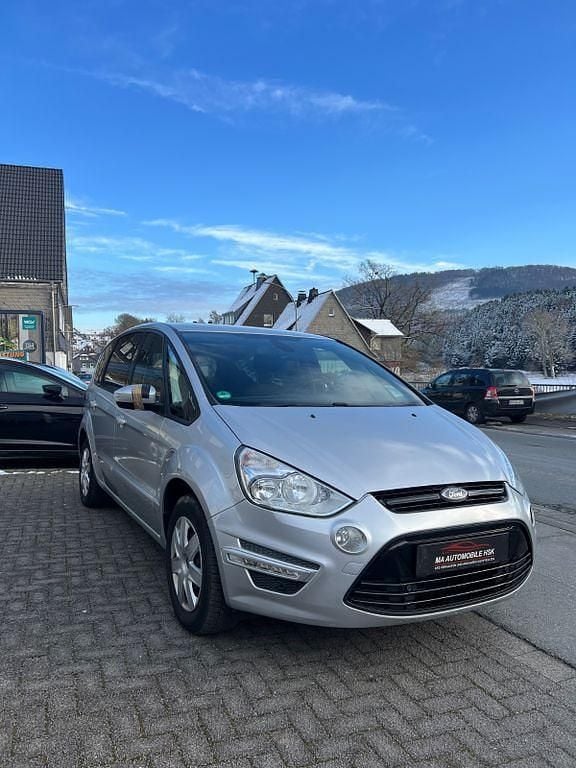 Silber Gebraucht 2010 Ford S-MAX Trend Van / Kleinbus | 3.200 € (Superpreis) - Bild 1/4