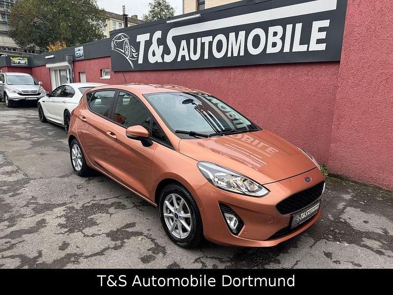 Beige Gebraucht 2018 Ford Fiesta Cool & Connect Kleinwagen | 9.950 € (Fairer Preis) - Bild 1/4