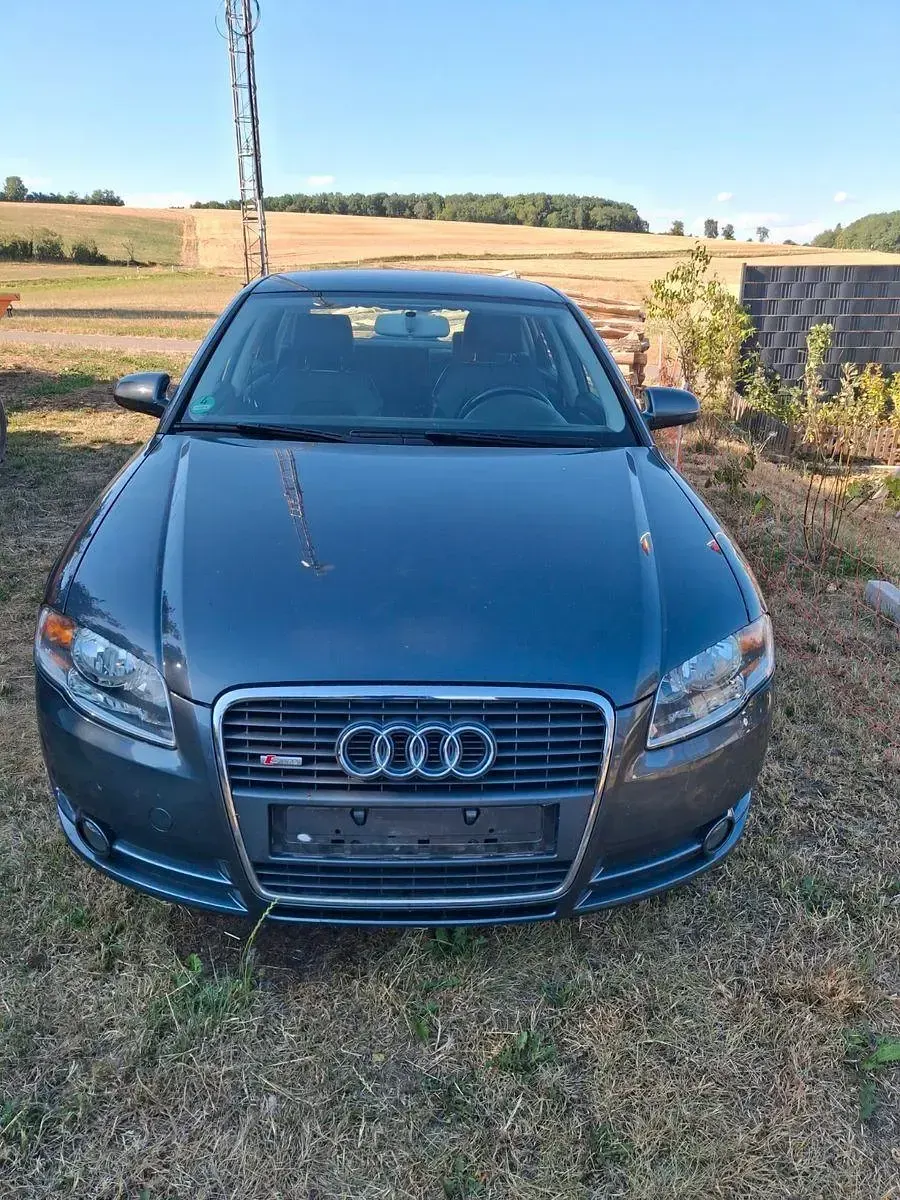 Gebraucht Audi A4 131 PS (96 kW) 2005 Grau Limousine