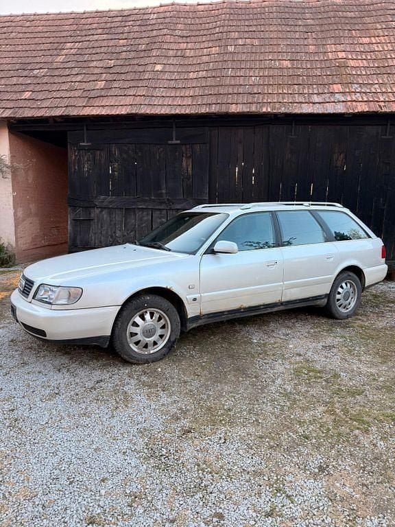 Second-hand Audi A6 140 CP (102 kW) 1994 Argintiu Break