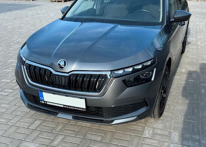 Grau Gebraucht 2023 Skoda Kamiq Style SUV | 18.980 € (Superpreis) - Bild 1/4
