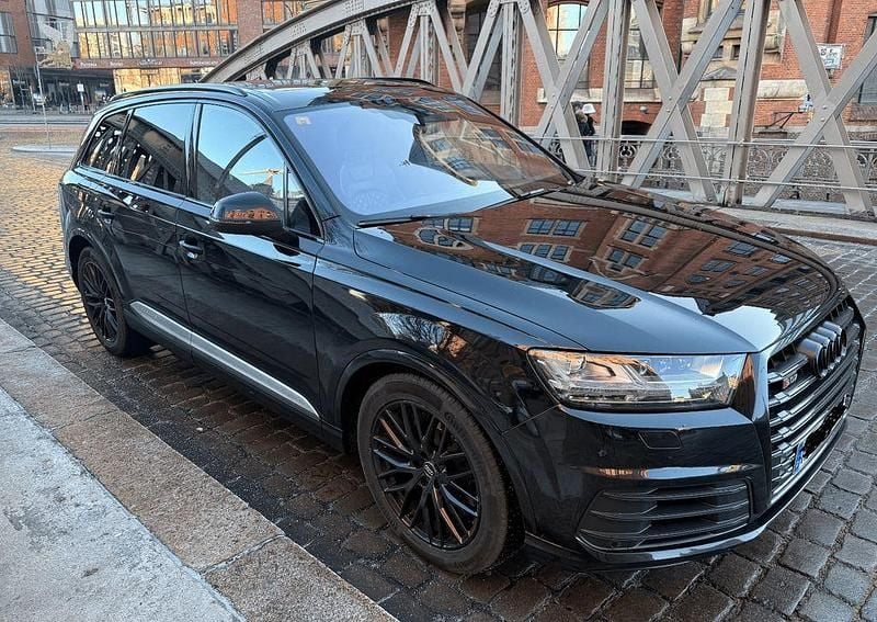 Schwarz Gebraucht 2018 Audi SQ7 Sport SUV | 40.200 € (Guter Preis) - Bild 1/4
