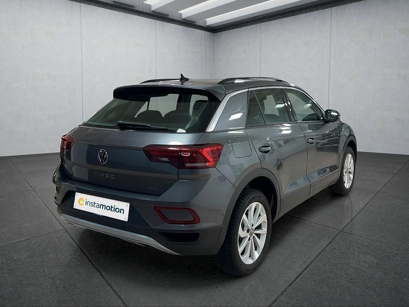 Gebraucht VW T-Roc 150 PS (110 kW) 2024 Grau SUV